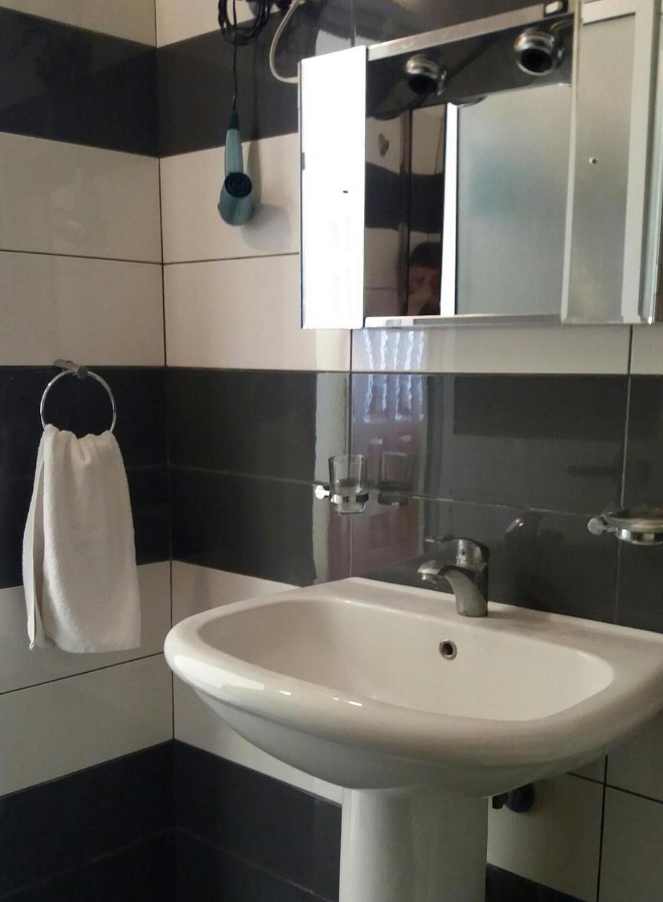 Seaview Apartment Detjoni Саранда Екстер'єр фото